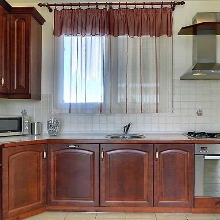 Apartment Bella Pula Luaran gambar